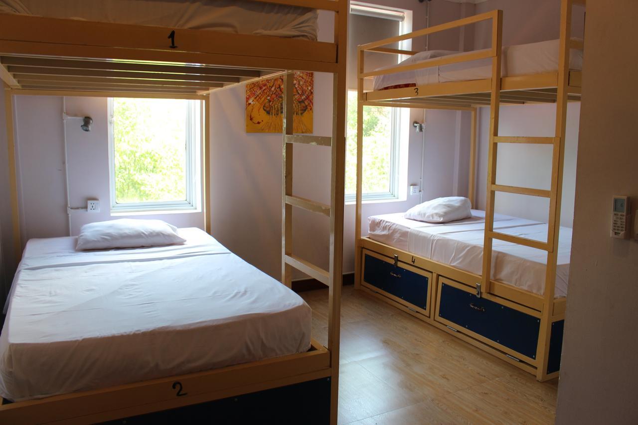 Mad Monkey Hostel Kampot (Adults Only) Eksteriør bilde
